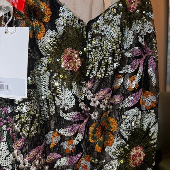 Mac Duggal EMBELLISHED FLORAL ONE SHOULDER GOWN STYLE 49574, SIZE 0/12 - Picture 14 of 17